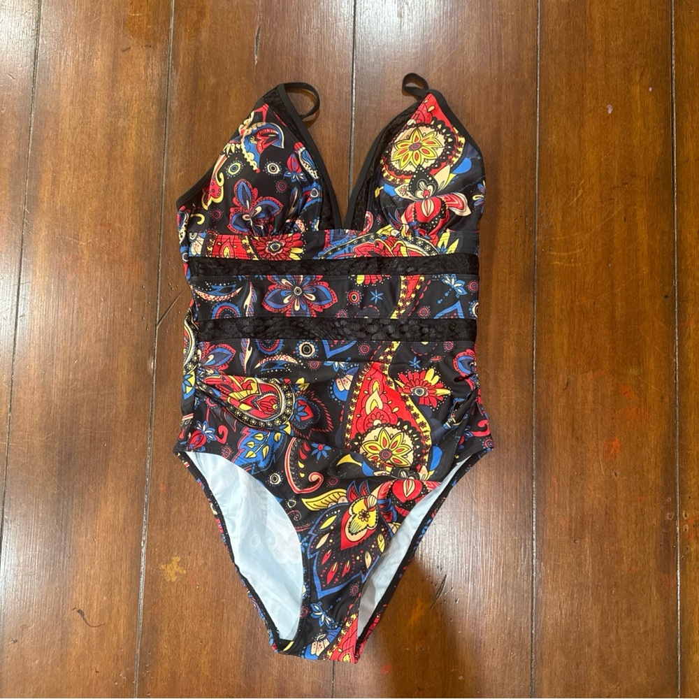 Paisley Print Women's One Piece Swimsuit Size: S